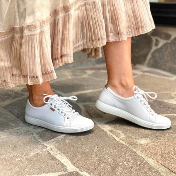 ECCO Women's 6-6.5 White Soft 7 Leather Low Top Sneaker Lace Up Casual LB14-18 - Picture 1 of 11